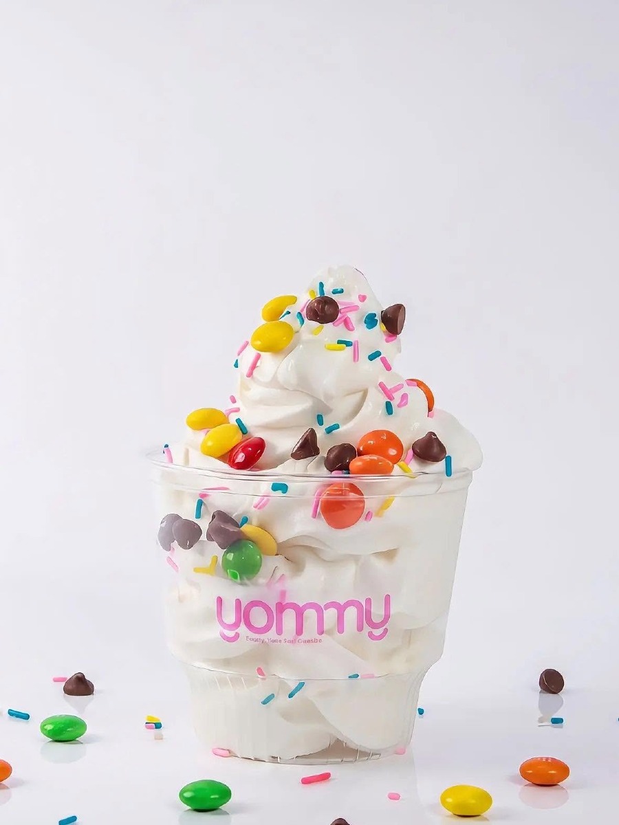 Foto 1 de YOMMY